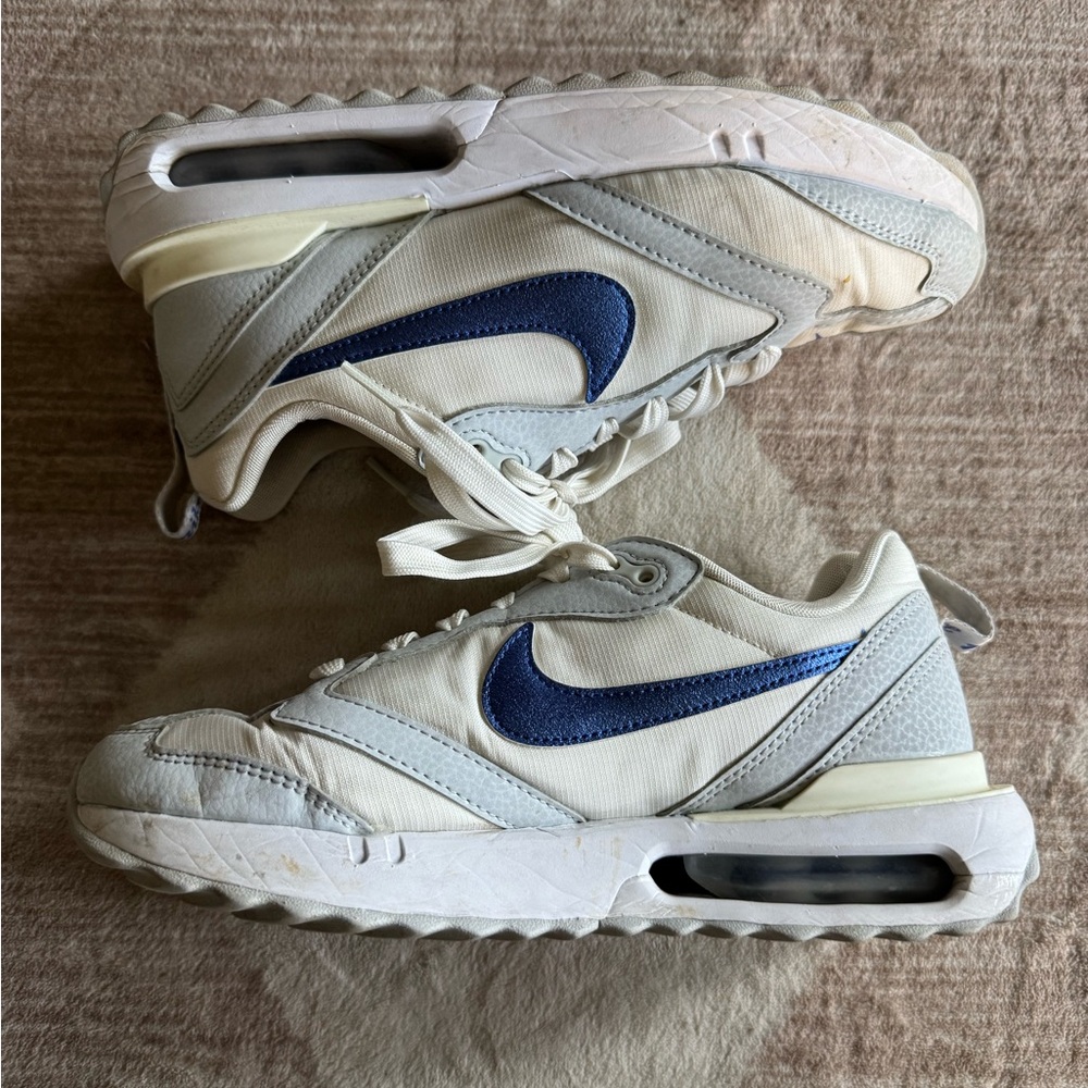 Nike White and Blue Retro Air-Style Sneakers